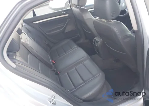 2005 Volkswagen Jetta Tdi from USA, damaged, VIN 3VWST71K45M625320